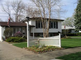 236 E Gladys Ave, Addison, IL 60101