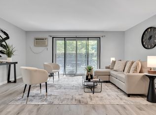 53 Paul St APT 10, Newton, MA 02459