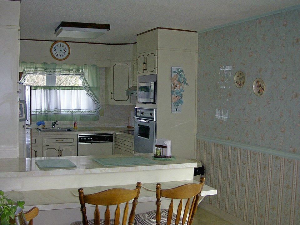 2nd image of 309 Sylvania Ave