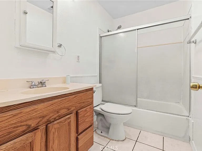 10127 Finch Ave — Photo 9