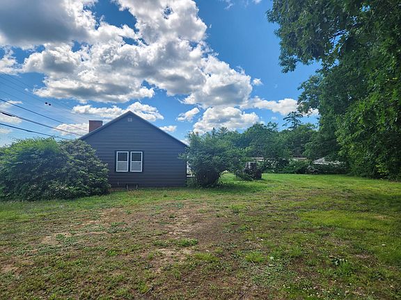 4th image of 98 Auburn Road