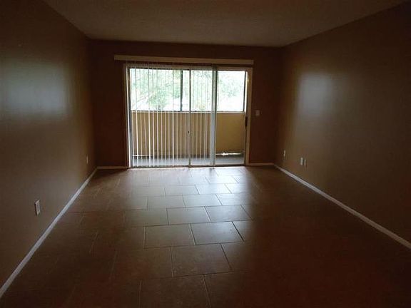3rd image of 646 Kenwick 102 Cir