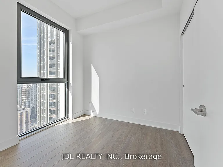 8 Cumberland St #2103 — Photo 21