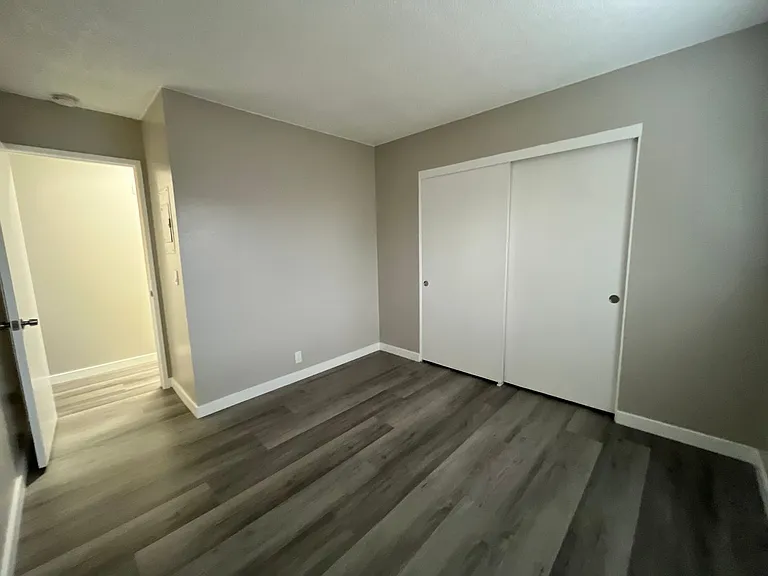 1769 Daly-Grand Apartments — Photo 15