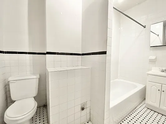 Rented by Bond New York | media 19