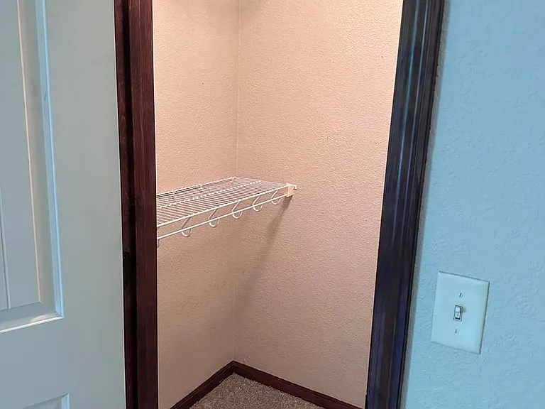 145 SE Rose Garden Ln — Photo 14