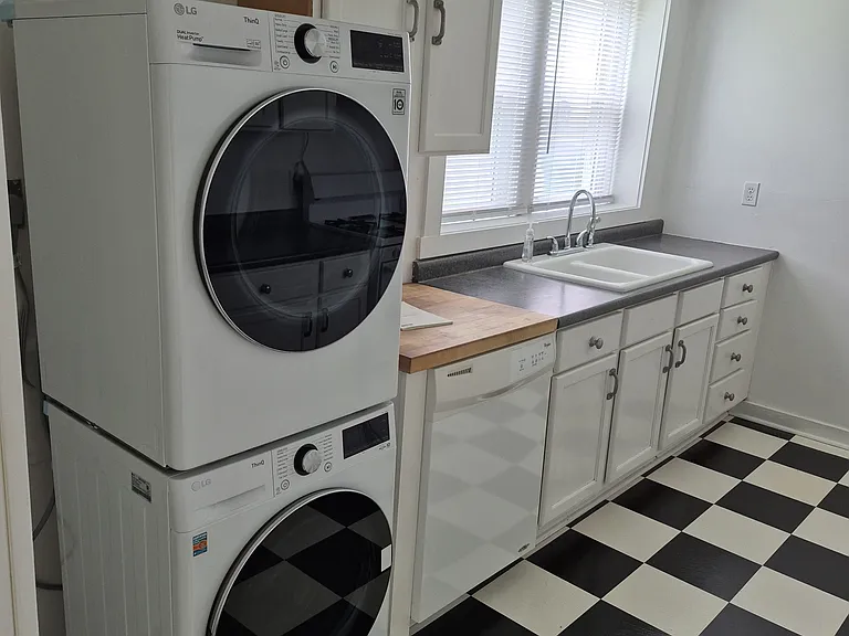 1116 12th St — Photo 5
