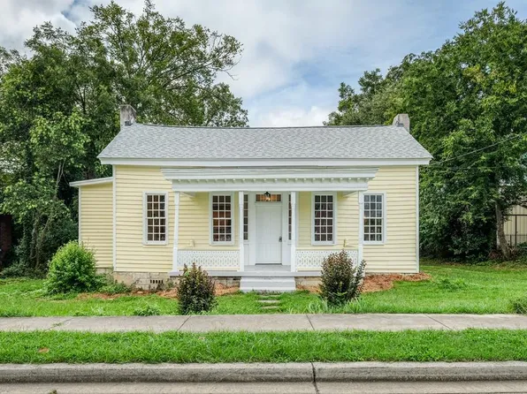 100 Church St, Abbeville, SC 29620