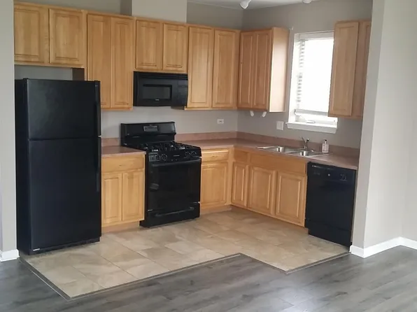 720 W Scott St APT 2E, Chicago, IL 60610