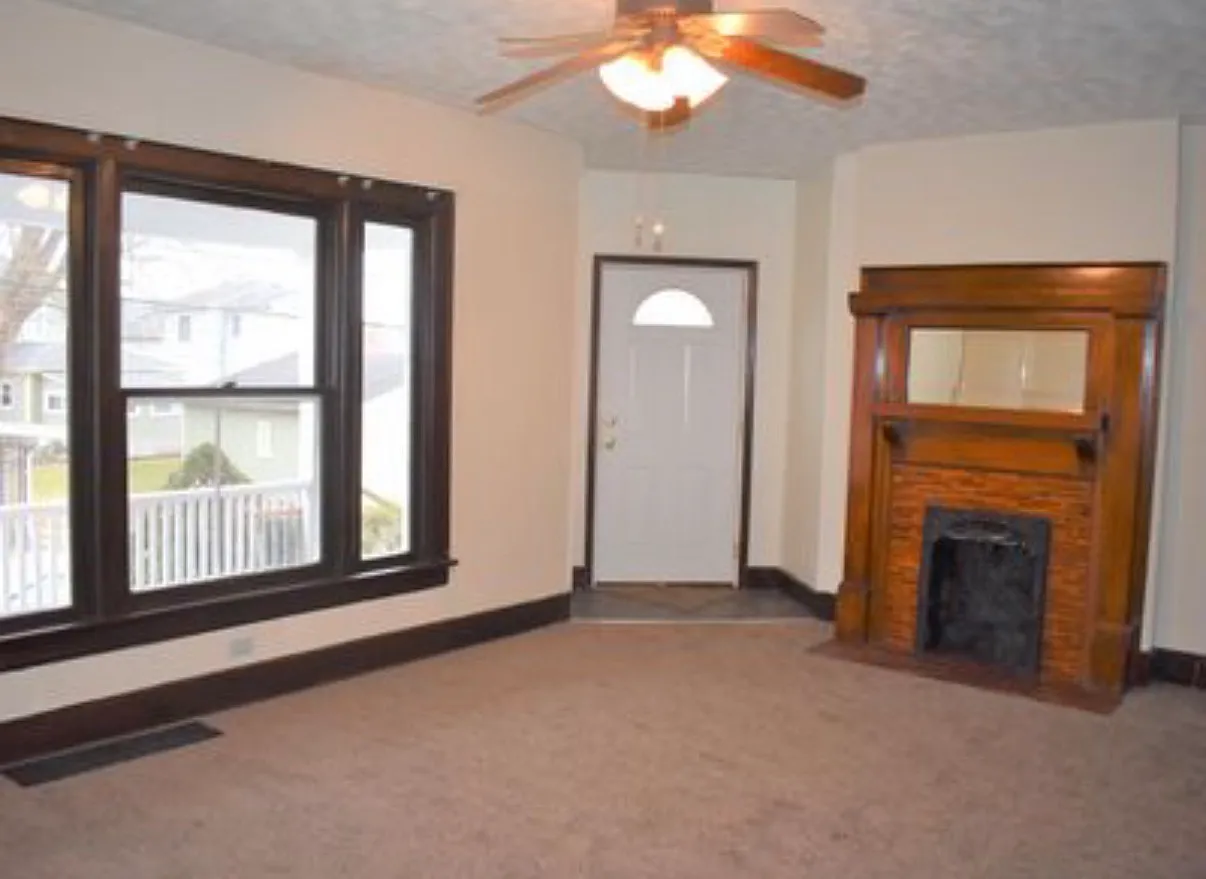 2 bed, 1090 sqft, $875 — Photo 1