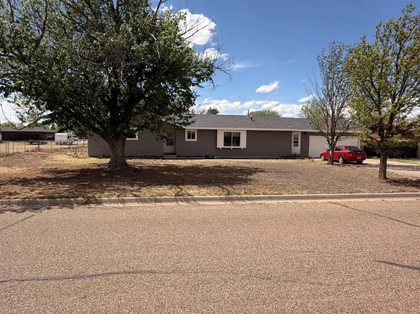 710 5th St, Farwell, TX 79325