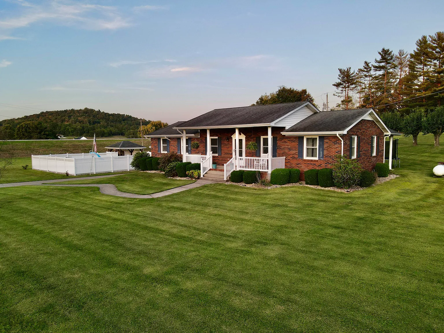 207 Maretburg Rd photo 1