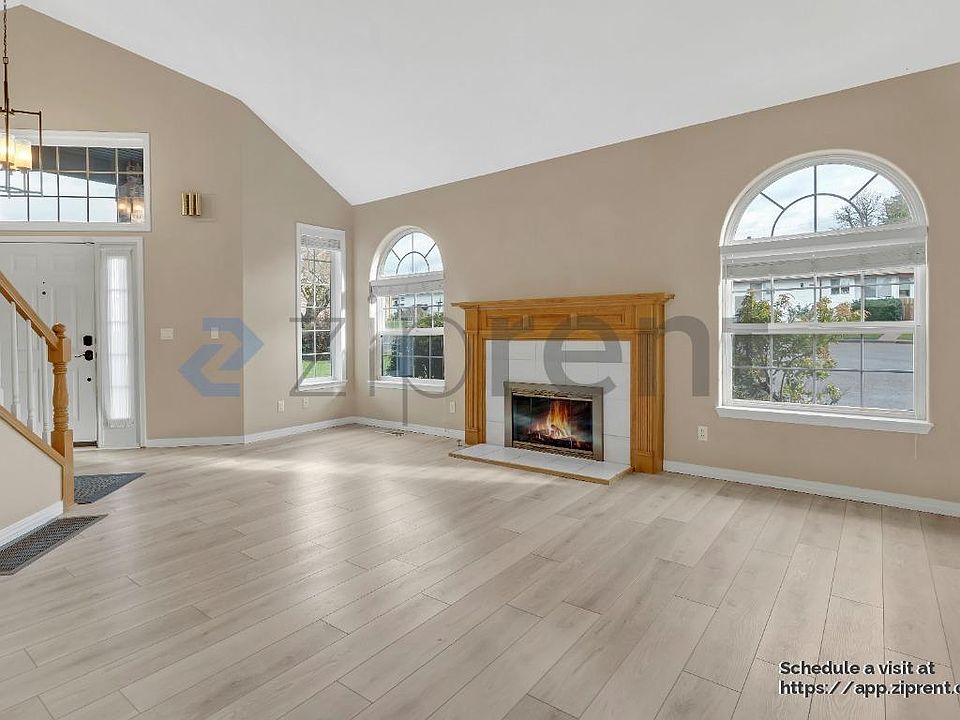 1st image of 6622 SE Montego Bay St