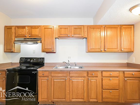 5th image of 805 Daniel Boone Dr