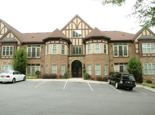 134 Sunset Cir APT 207, Greensboro, NC 27408