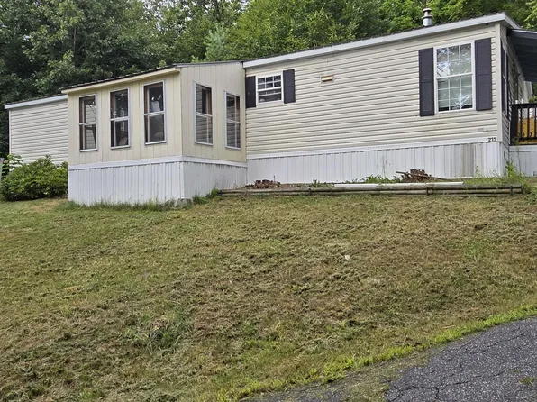 215 Gore Road, Oxford, ME 04270