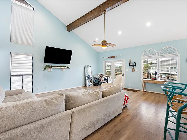 1114 Tiki Dr — Photo 17