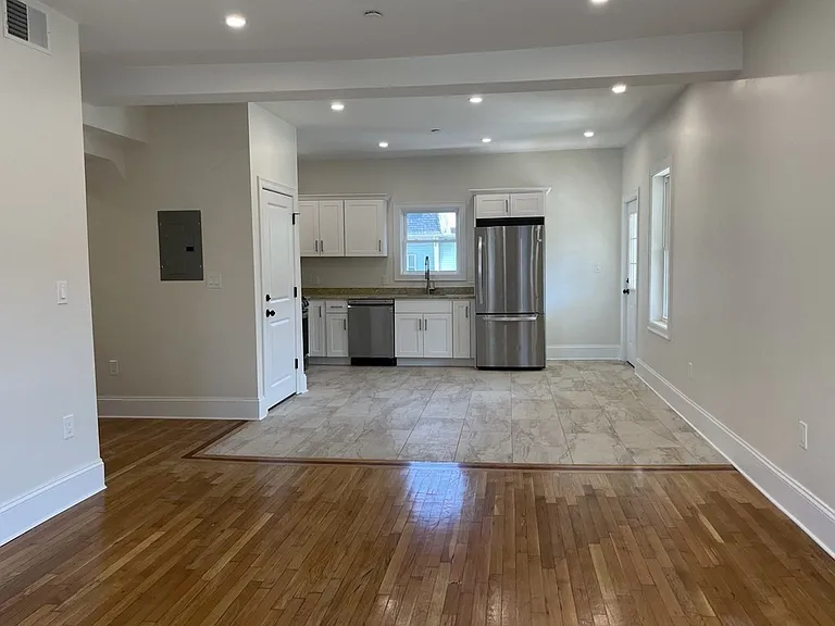 14 Weld Ave #2 — Photo 4