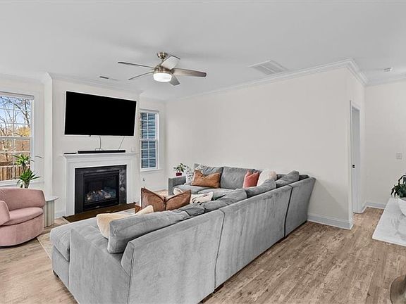 4th image of 7619 Mary Ellen Ct