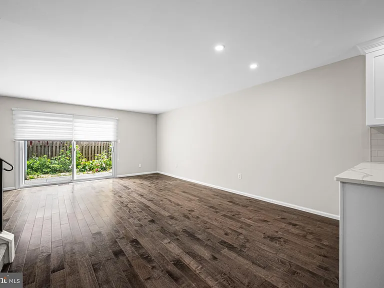 15 Llanfair Rd #D — Photo 6