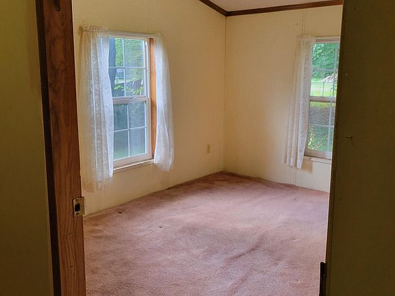 4th image of 11376 Wildwood Dr
