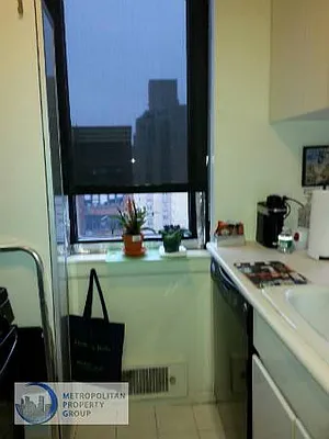 Rented by Metropolitan Property Group | media 27