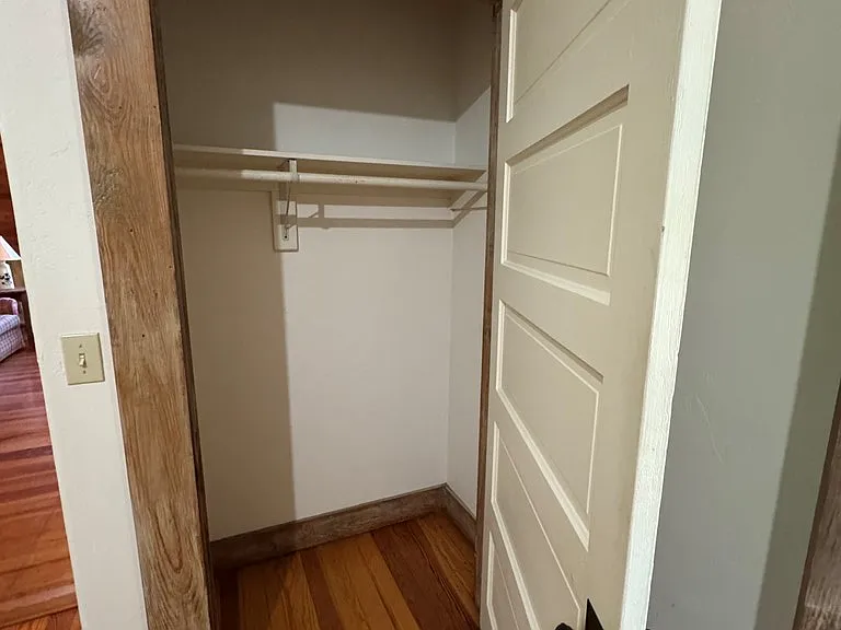 509 W Creek St — Photo 23