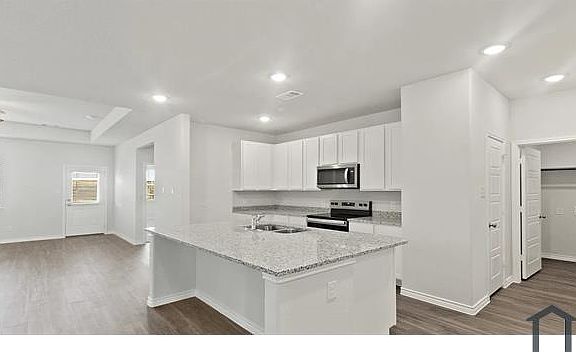 3rd image of 1020 Wingjet Way