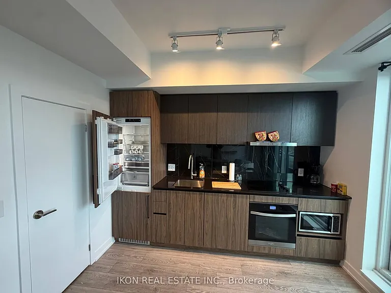1100 Sheppard Ave W #Penthouse 07 — Photo 8