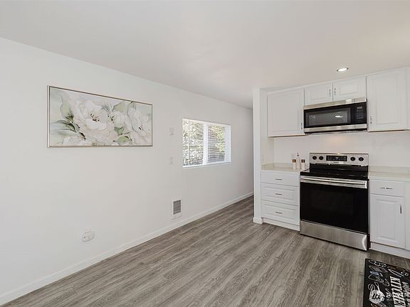 4th image of 15503 Cedar Park Road SE #35C