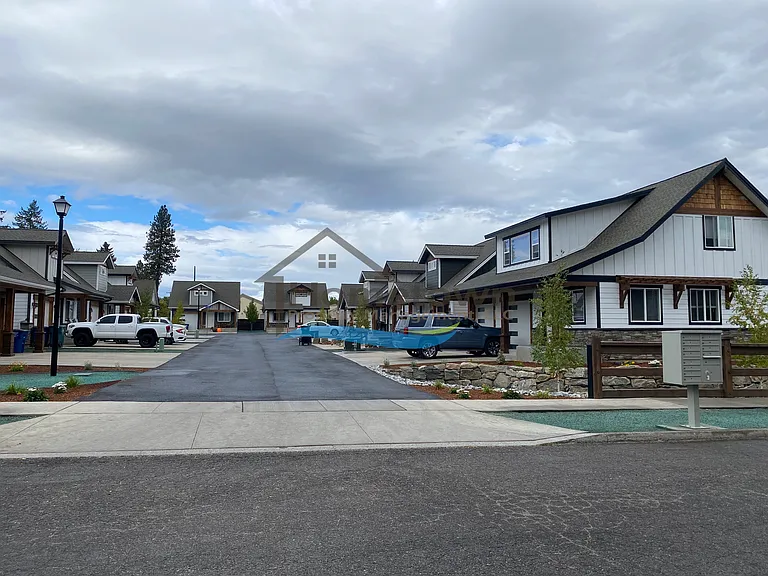 705 E Alaina Ave — Photo 25