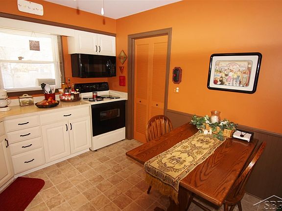 4th image of 4831 Ironwood St