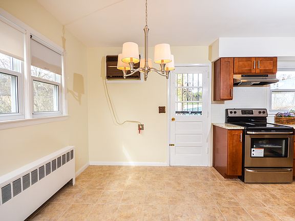 5th image of 15 Verona Ave