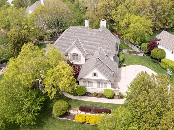 5704 W 148th Pl, Overland Park, KS 66223