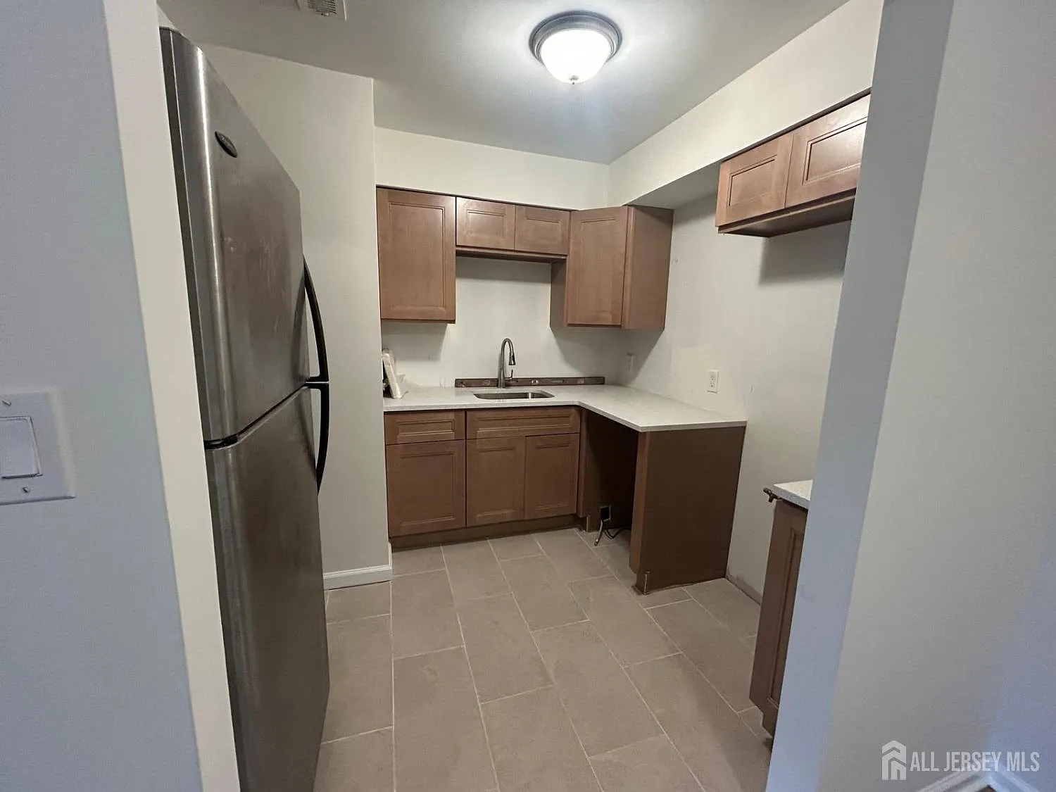 1 bed, 1.0 bath, 875 sqft, $2,100 — Photo 4