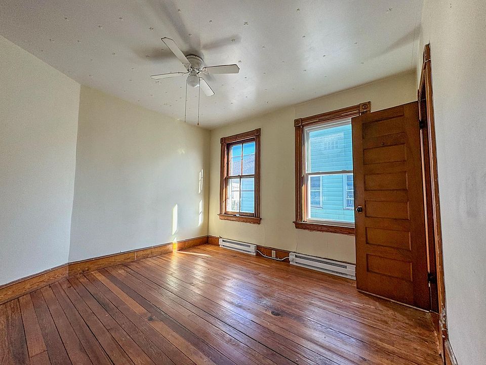 70 Southview St Waterbury CT Zillow