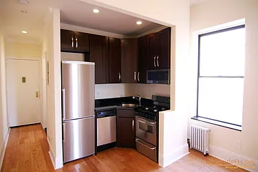 Rented by aptsandlofts.com