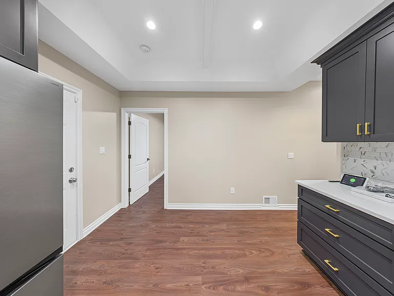647 E Kirby St #2 — Photo 18