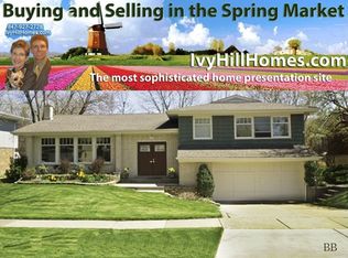 719 E Thorntree Ter, Arlington Heights, IL
