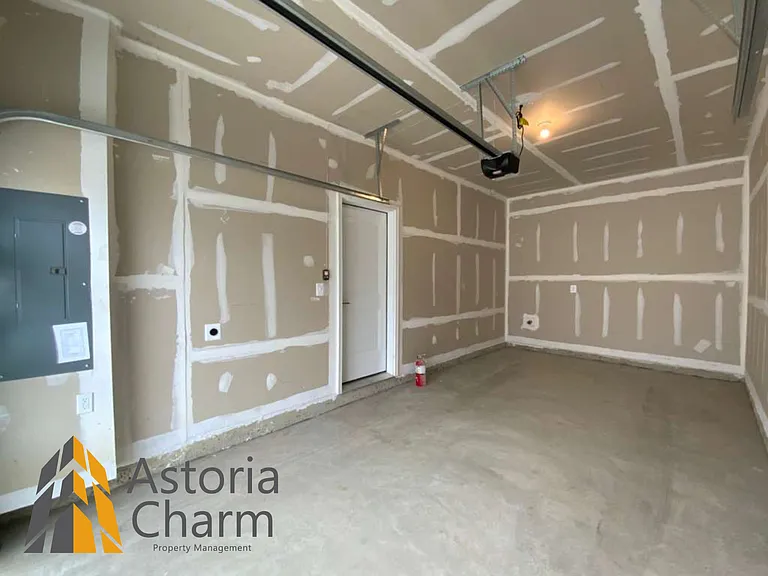 1807 John Stricker Ave — Photo 3