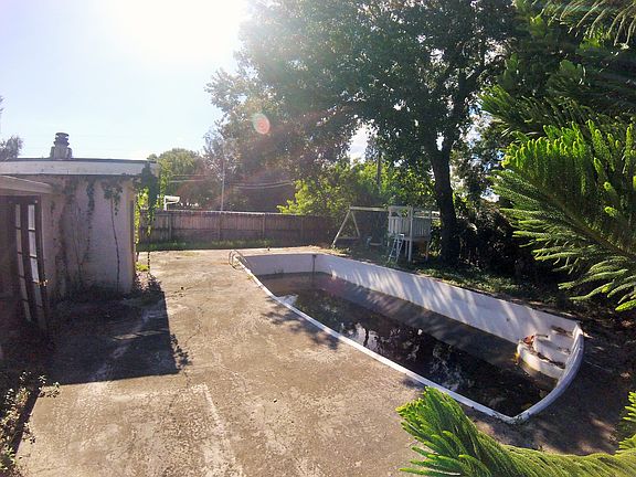 fiberglass pool