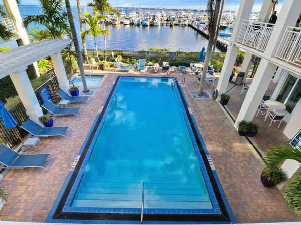 975 NW Flagler Ave 407, Stuart, FL 34994