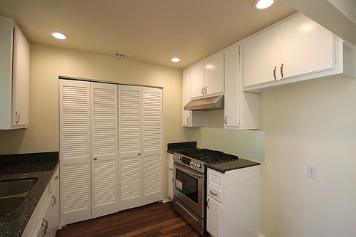 3rd image of 1935 E Villa St APT 3
