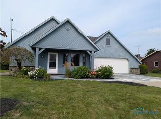 221 Farmington Rd, Archbold, OH 43502
