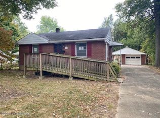 2608 Pioneer Rd, Shively, KY 40216