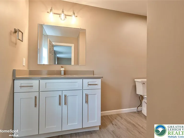 1210 W Turner St #2 — Photo 22