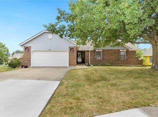 1107 SW 8th St, Lees Summit, MO 64081