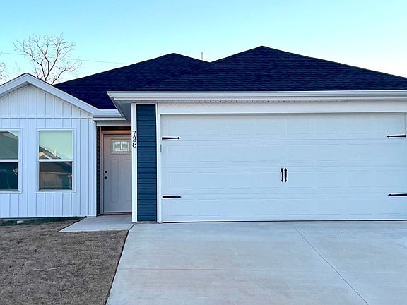 2nd image of 728 Short Leaf Ln