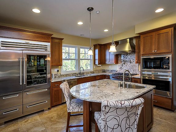 2nd image of 22 Madrone Ct