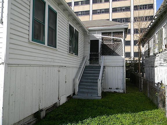 Exit from Storage Room To Back Yard And Garage